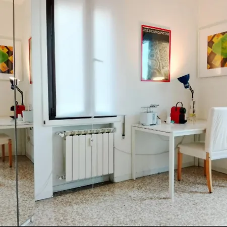 Penzion Veniceart Place Asha Da Martino *